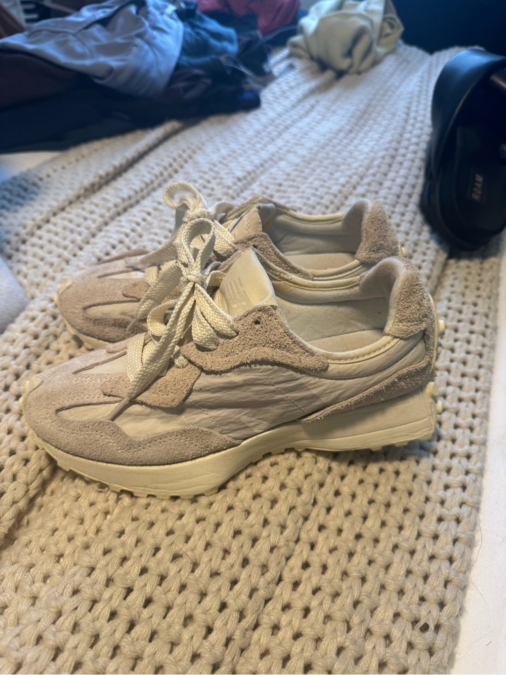 New Balance 327 Sea Salt Angora